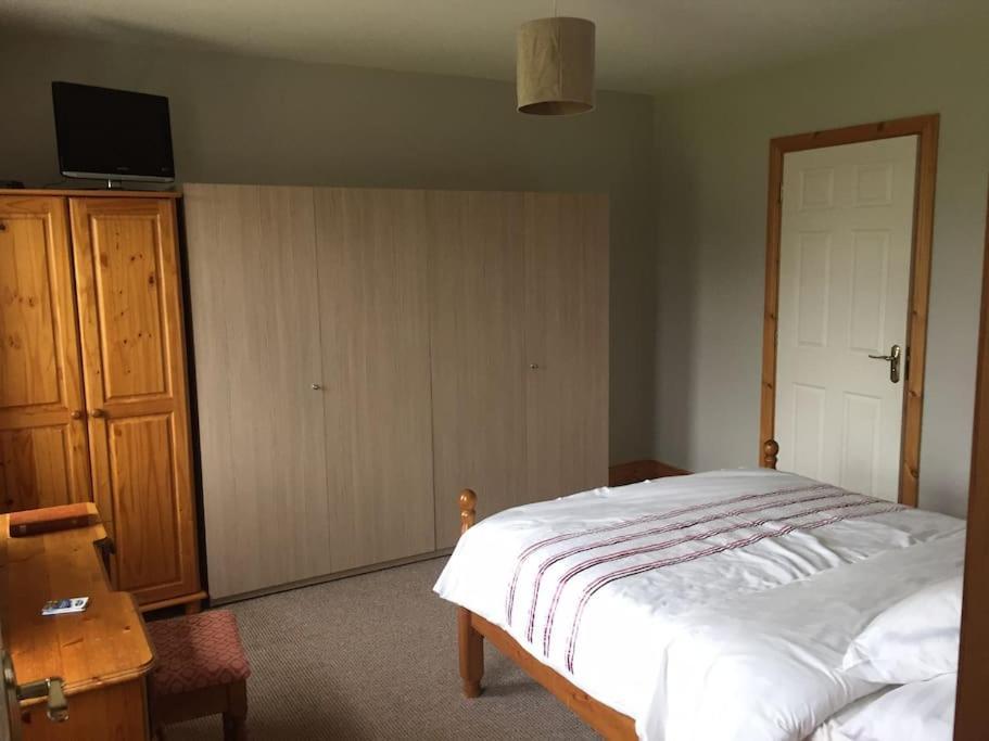 Fermanagh Lakeside Self Catering Corranny Exterior photo